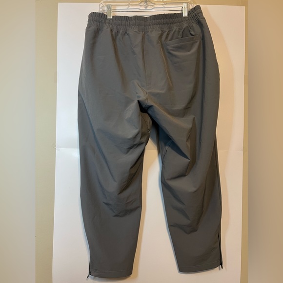 Adidas XL gray mid rise regular fit pants - Picture 6 of 8